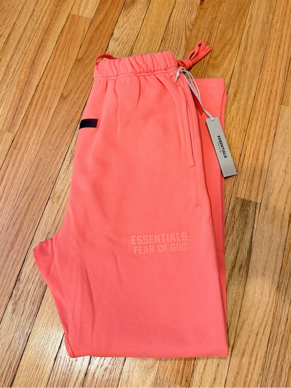 NWT- ESSENTIAL Fear Of God Relaxed Sweatpants Coral- Size Large